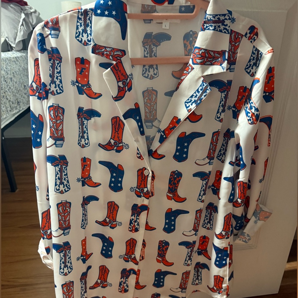 Stewart Simmons boot button down